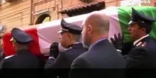 A Napoli i funerali di Aniello Scarpati, il poliziotto morto a Torre del Greco