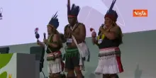 Cop 30, la performance di danza tradizionale indigena inaugura il vertice sul clima in Brasile