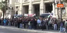 No Meloni Day, il corteo degli studenti al Ministero dell'Istruzione