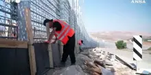 Libano, muri in costruzione al confine con Israele