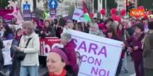No compassione, sì rivoluzione, i cartelli al corteo transfemminista a Roma