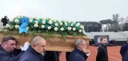 Al Foro Italico camera ardente di Pietrangeli, il feretro sul campo