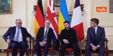 Volodymyr Zelensky incontra a Londra Keir Starmer, Emmanuel Macron e Friedrich Merz