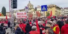 Cortei in tutta Italia per lo sciopero della Cgil contro la manovra