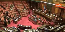 Discussione in Aula sulla manovra, il Ministro Giorgetti ascolta gli interventi dei Senatori