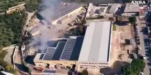 Incendio in un'azienda di stoccaggio di rifiuti nel Barese