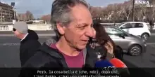 Capodanno a Roma, il tuffo di Mister Ok nel Tevere