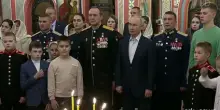 Il Natale ortodosso di Putin celebrato con bambini in divisa militare