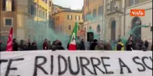 Sciopero tassisti, fumogeni e bombe carta a manifestazione Montecitorio