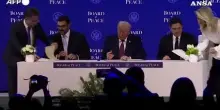 Trump ha firmato a Davos la carta fondatrice del Board of Peace