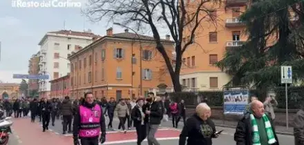 Bologna, i tifosi del Celtic in corteo verso lo stadio