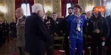 Mattarella riceve atleti paralimpici, l'abbraccio al Quirinale