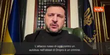 Zelensky: "Attacco russo sul bus dei minatori &egrave; crimine emblematico, il male va fermato"