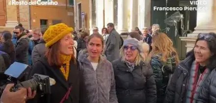 &lsquo;Tutti cantano Sanremo&rsquo;: le riprese dello spot a Pesaro