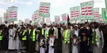 Yemen, mega-manifestazione in solidarieta' con l'Iran e i palestinesi