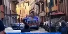 Incendio in via Mascarella a Bologna, video