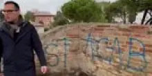 Mura imbrattate al Pincio, indignato il sindaco Serfilippi