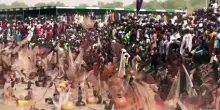 Nigeria, in migliaia nel fiume per il festival dei pescatori