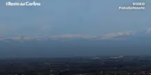 Le Alpi innevate si vedono da Bologna: il video