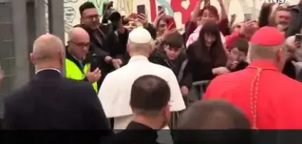 Iran, Papa Leone in visita al Quarticciolo: "Preoccupato, di nuovo la guerra"