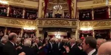 Standing ovation per Mattarella alla Scala per 150 anni del Corriere