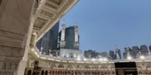 Folla di fedeli alla Grande Moschea della Mecca per la fine del Ramadan