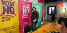 Applausi all&rsquo;arrivo di Elly Schlein al Pd per conferenza dopo vittoria al Referendum