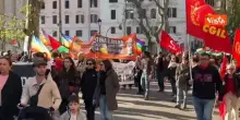 Parte il coro 'Free Palestine' al corteo No Kings a Roma
