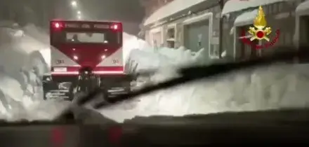 Maltempo al Centro-Sud, oltre 800 interventi dei vigili del fuoco