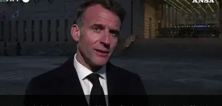 Macron a Trump: "Non puo' continuare a contraddirsi ogni giorno"