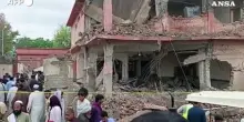 Pakistan, almeno cinque morti in un attacco suicida con un'autobomba a Bannu