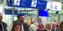 A Utrecht sposi in stazione e in abiti usati per dire no allo spreco