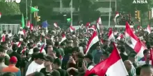 Iraq, maxi-manifestazione contro la guerra in Iran