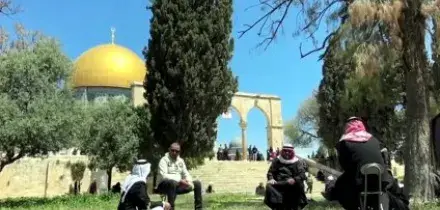 Riaperta a Gersualemme la moschea Al-Aqsa per il venerd&igrave; di preghiera