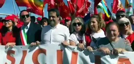 Protesta a Sigonella: no alla guerra e all'uso della base militare