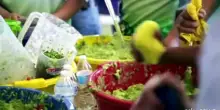 Messico, 6.800 kg di guacamole per battere il Guinness World Record
