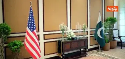 Primo ministro pakistano incontra JD Vance per i colloqui Usa-Iran