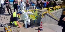 La fuga nelle fogne dei rapinatori di Napoli, in corso gli accertamenti