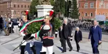 25 aprile, Mattarella all'Altare della Patria con Meloni e Crosetto
