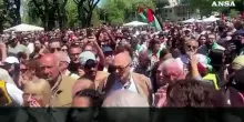 25 aprile, manifestante contesta Gualtieri: "Lobbista"