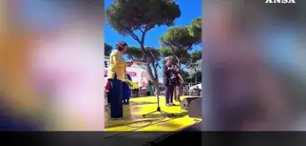 Colpi di pistola ad aria compressa a Roma contro due iscritti all'Anpi, feriti