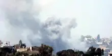 Colonne di fumo nel sud del Libano dopo bombardamenti israeliani