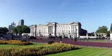 Protesta davanti a Buckingham Palace contro la visita del re da Trump