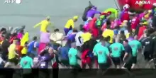 Fango, sudore e fatica: nel sud dell'Inghilterra va in scena la "Maldon Mud Race"