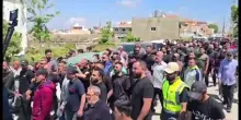 Libano, attacchi israeliani nel Sud. I funerali di madre e figlia