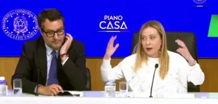 Meloni sbotta: presento il Piano casa e mi chiedete di Minetti