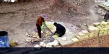 L'Iraq restaura la Ziggurat di Ur, le suggestive immagini dei lavori