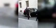 La moglie di Rubio rientra in hotel a Roma