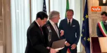 Tajani consegna a Rubio l'albero genealogico della sua famiglia italiana