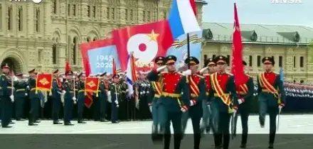 Giorno della Vittoria, Putin: "La nostra festa sacra, gioiosa e piu' importante"